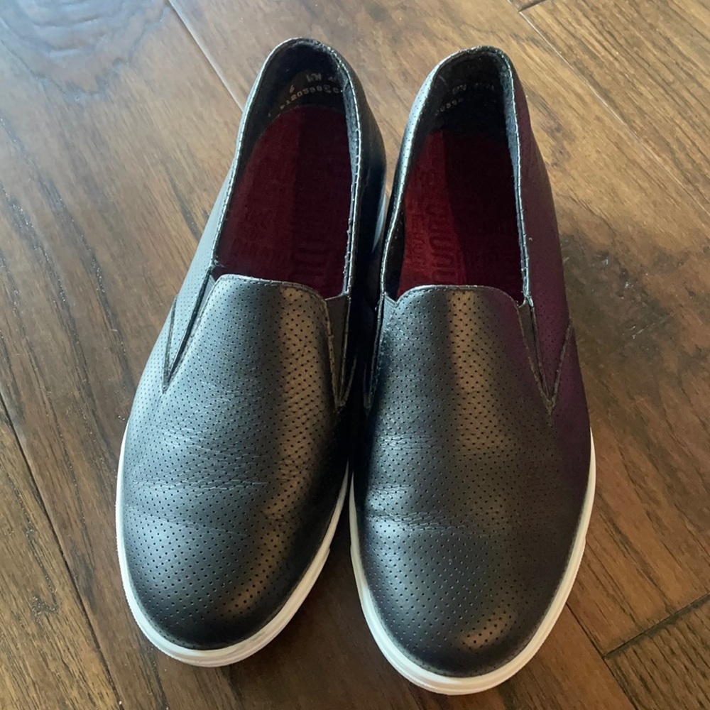 Munro – Lulu Slip-On Sneaker Size 6 WW